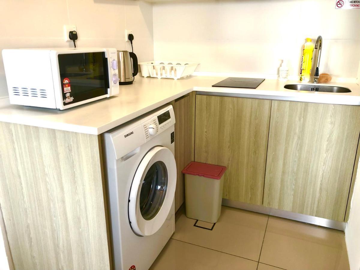 Tropicana 218 Macalister Netflix Unit By Blue Sky Holidays George Town Exteriér fotografie