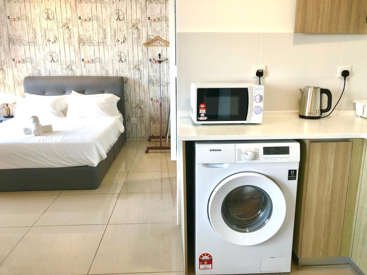 Tropicana 218 Macalister Netflix Unit By Blue Sky Holidays George Town Exteriér fotografie