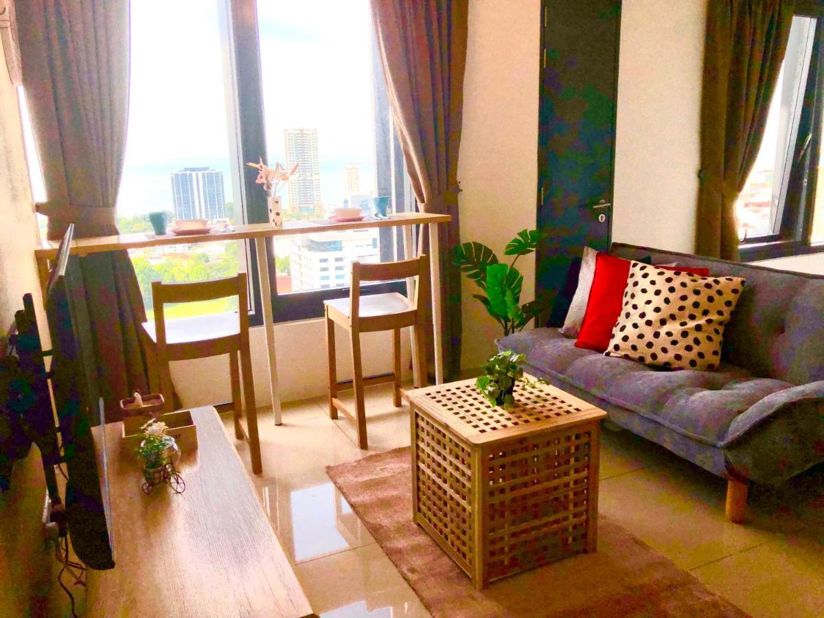 Tropicana 218 Macalister Netflix Unit By Blue Sky Holidays George Town Exteriér fotografie